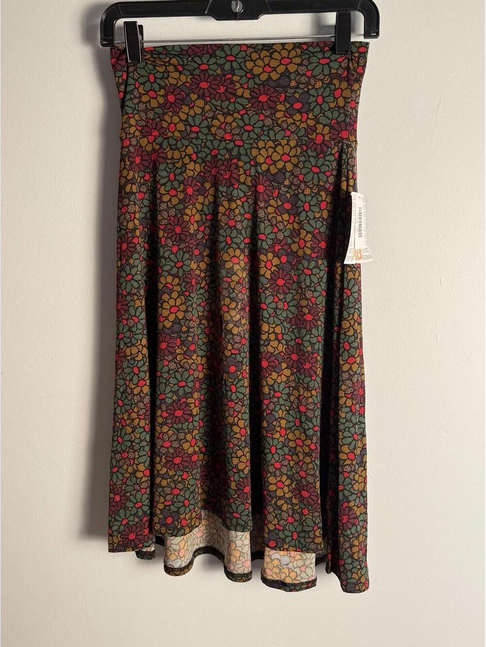 LuLaRoe Azure Skirt Floral Daisy Red Green A-Line Yoga Waist Knee XS NWT A